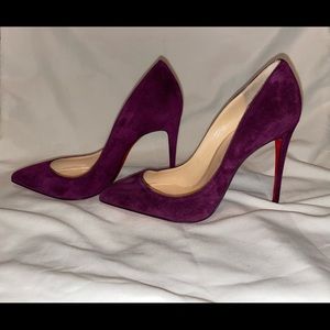 Never worn Christian Louboutin Pigalle Follies 100mm heels in the color Merlot